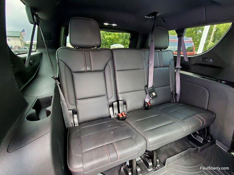 2021 Chevrolet Suburban RSTImage 39