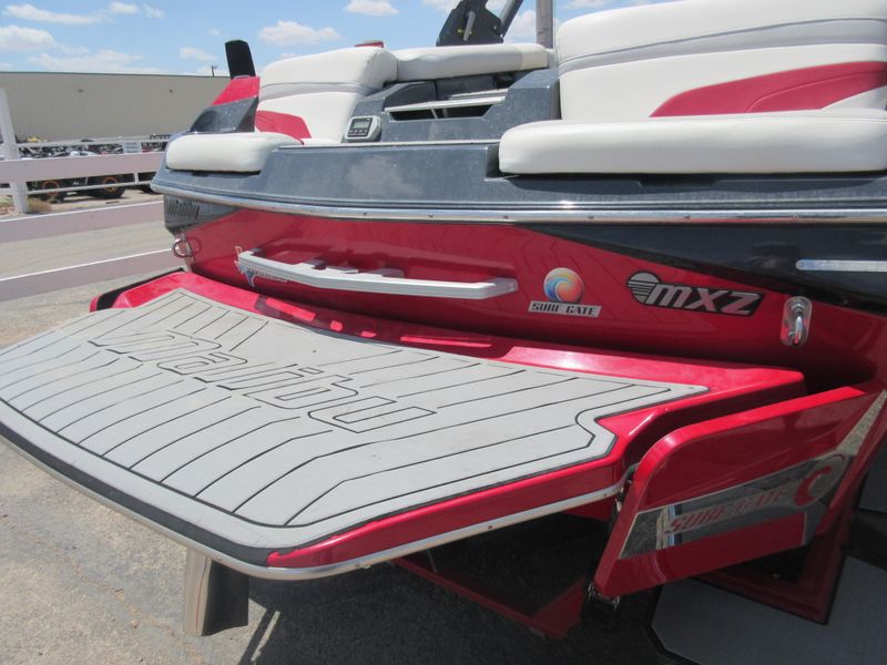 USED 2017 MALIBU WAKESETTER 22MXZ Image 9