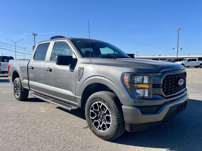 2023 Ford F-150 XL photo 2
