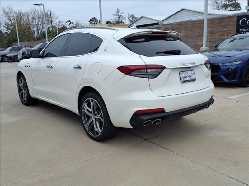 2022 Maserati Levante GTImage 2