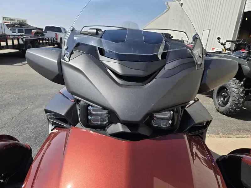 NEW 2026 CAN-AM SPYDER F3 LIMITED SPECIAL SERIES Image 12