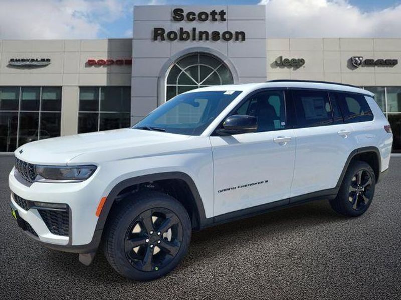 New 2026 Jeep Grand Cherokee L Limited 4x2