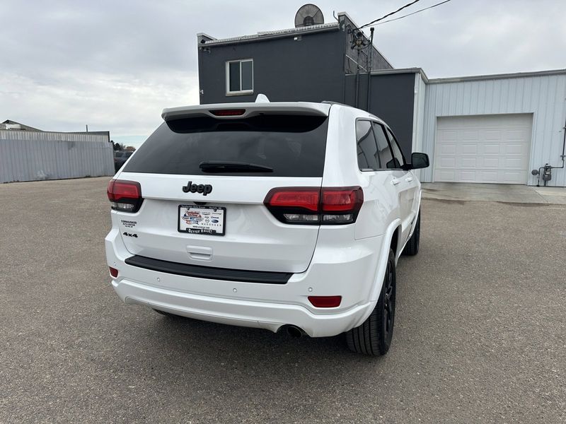 2022 Jeep Grand Cherokee WK Laredo XImage 10