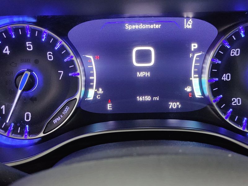 2024 Chrysler Pacifica Limited AWD w/Safety SphereImage 36