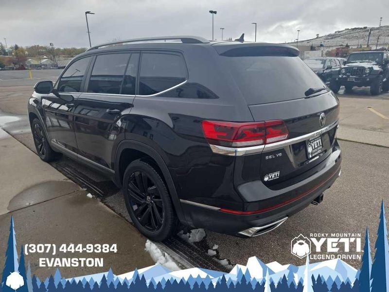 2021 Volkswagen Atlas V6 SEL photo 3