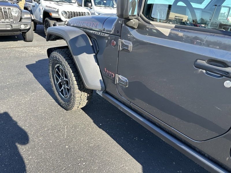 2024 Jeep Gladiator Rubicon 4x4 in a Granite Crystal Metallic Clear Coat exterior color. Gupton Motors Inc 615-384-2886 guptonmotors.com 