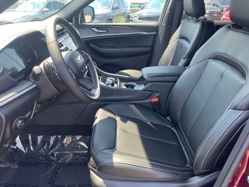 2025 Jeep Grand Cherokee Limited 4x4