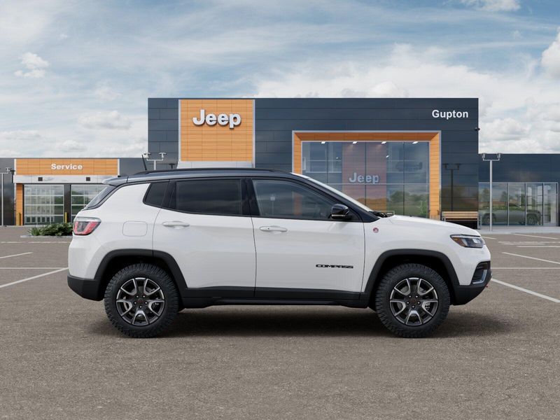 New 2026 Jeep Compass Trailhawk 4x4Image 47