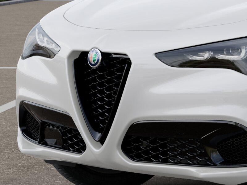 New 2025 Alfa Romeo Stelvio AwdImage 33