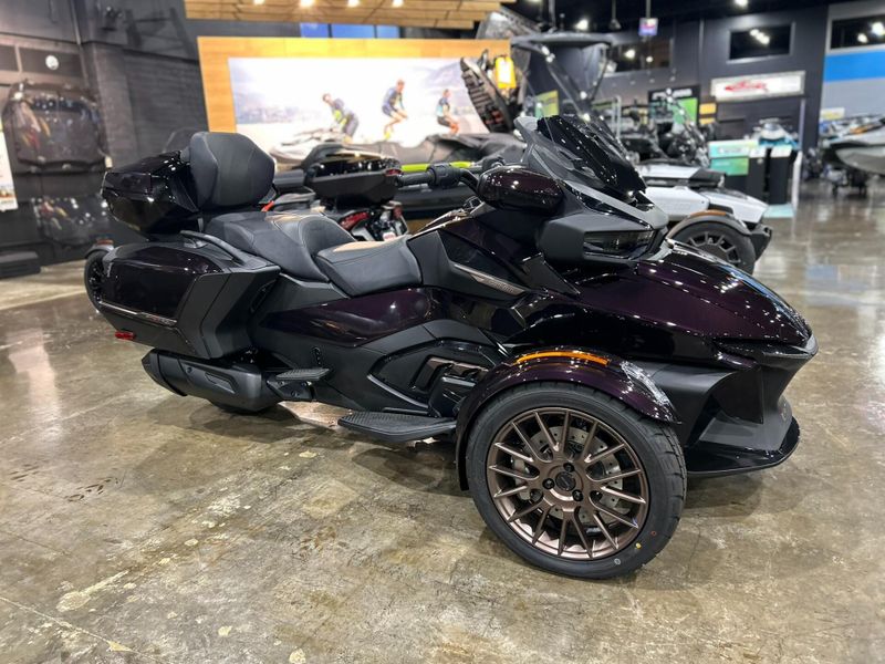 New 2025 Can-Am SPYDER RT SEA-TO-SKY (SE6) Image 11
