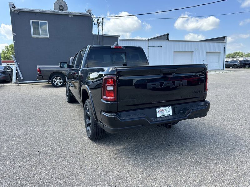 2025 RAM 1500 Big Horn Crew Cab 4x4 5