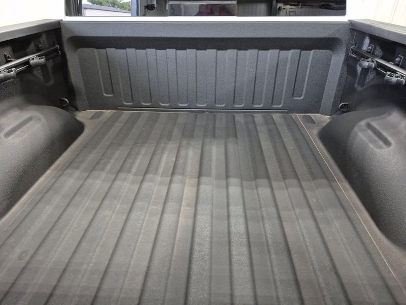New 2025 RAM 1500 Laramie Crew Cab 4x4 5