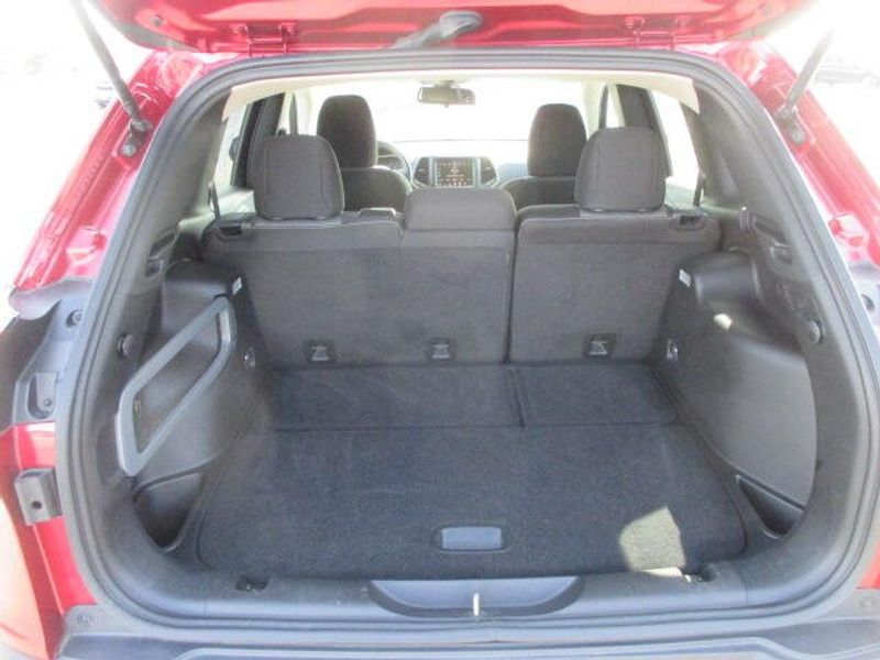 Used 2014 Jeep Cherokee LatitudeImage 9