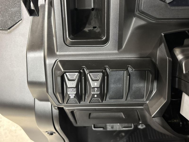 New 2026 Can-Am DEFENDER MAX XT HD11 WITH 10.25 IN. INFOTAINMENT Image 25