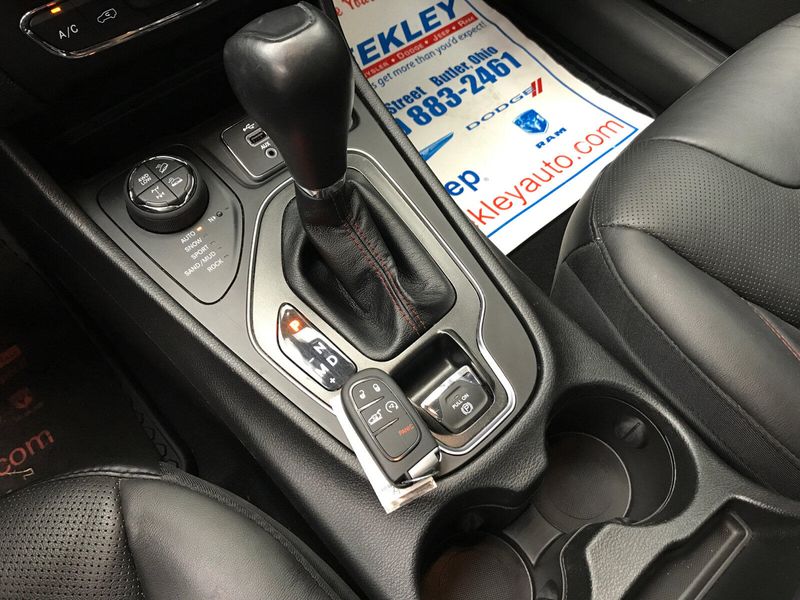 Used 2021 Jeep Cherokee TrailhawkImage 11