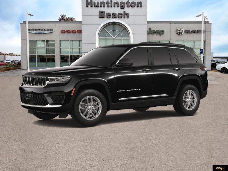 2025 Jeep Grand Cherokee Laredo X 4x2Image 2