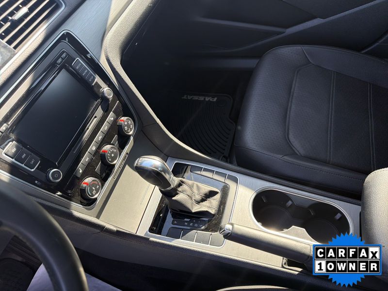 Used 2014 Volkswagen Passat TDI SE w/SunroofImage 24