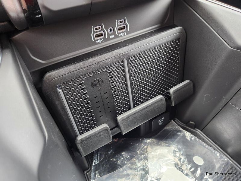 New 2026 RAM 1500 Big Horn Crew Cab 4x4 5'7' Box