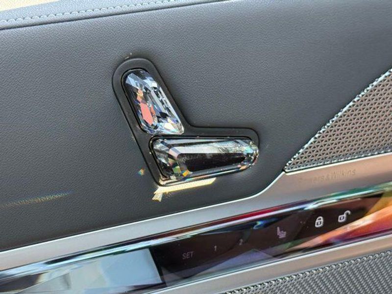 New 2026 BMW i7 xDrive60Image 16