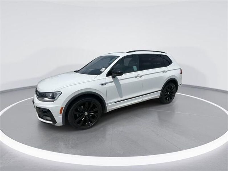 2021 Volkswagen Tiguan 2.0T SE R-Line BlackImage 4