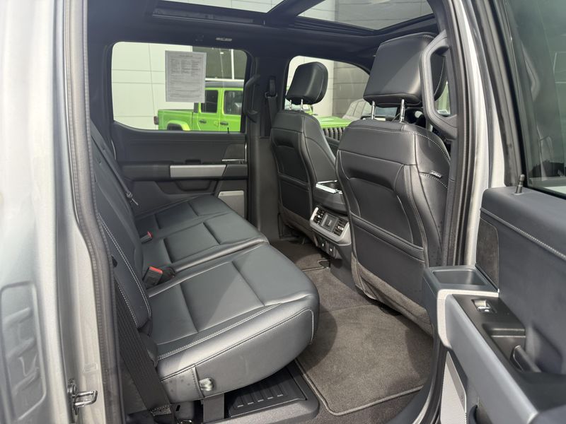 2025 Ford F-150 XLT photo 10
