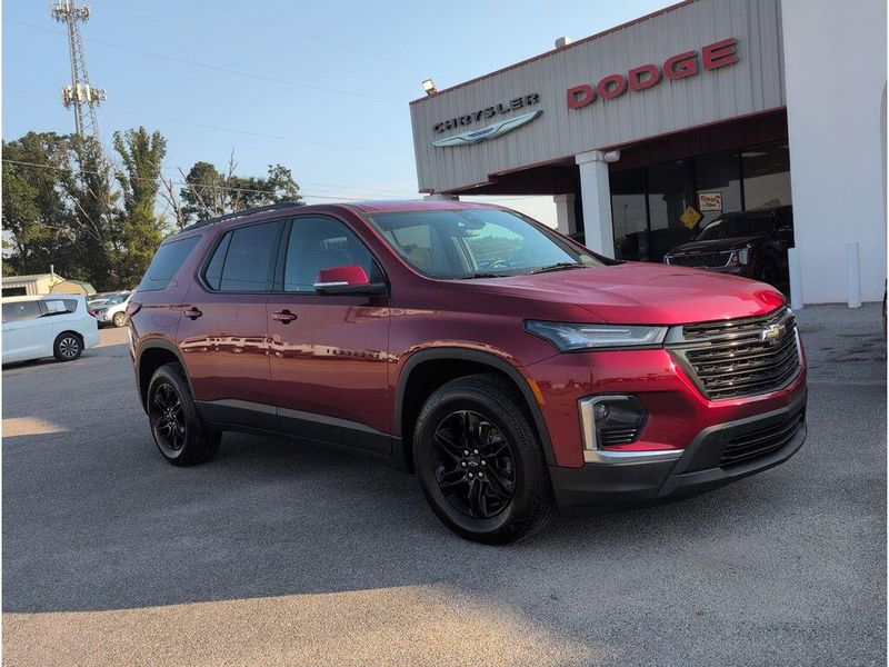 Used 2023 Chevrolet Traverse LT ClothImage 6