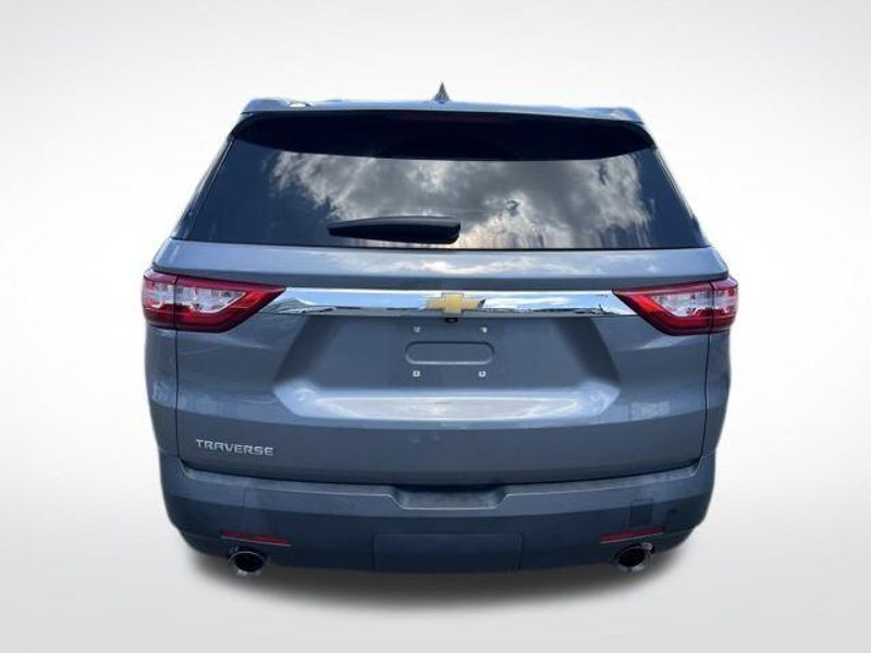 2021 Chevrolet Traverse LS