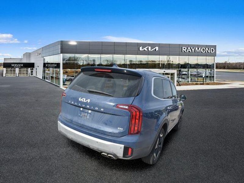 Used 2024 Kia Telluride SImage 4