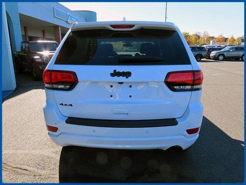 2021 Jeep Grand Cherokee Laredo XImage 6