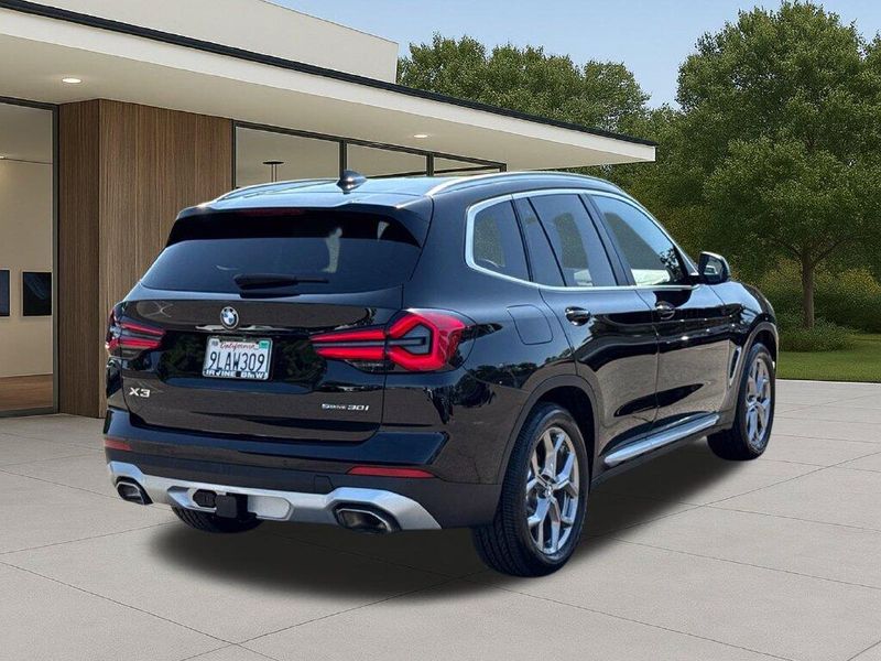 Used 2024 BMW X3 sDrive30iImage 8
