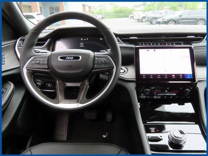 2025 Jeep Grand Cherokee LimitedImage 12