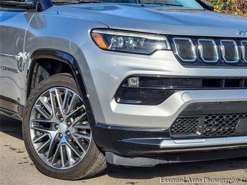 2022 Jeep Compass Limited photo 3