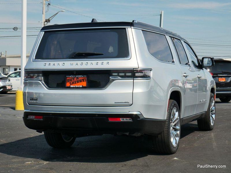 2023 Jeep Grand Wagoneer L II photo 13