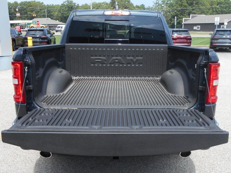 2025 RAM 1500 Big Horn Crew Cab 4x4 5