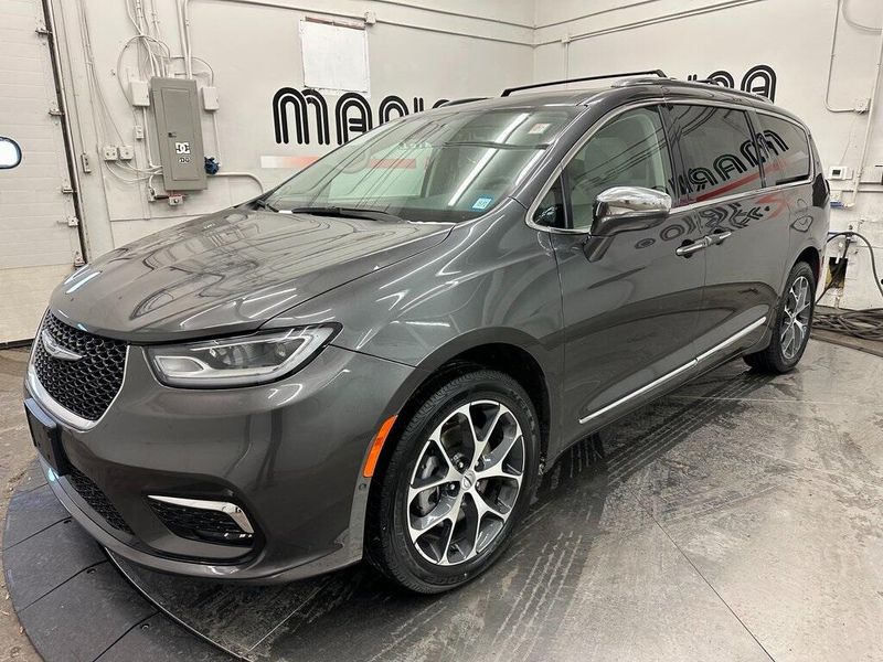 2021 Chrysler Pacifica LimitedImage 12