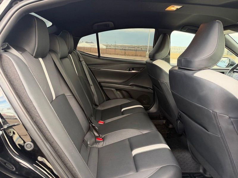 Used 2025 Toyota Camry SEImage 16