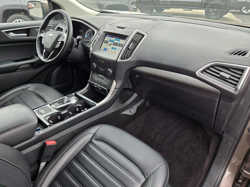 Used 2019 Ford Edge SEL FWD