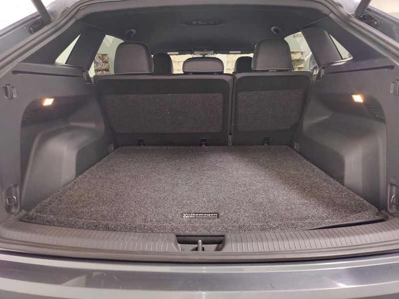 Used 2020 Volkswagen Atlas Cross Sport V6 AWD SE w/TechnologyImage 9