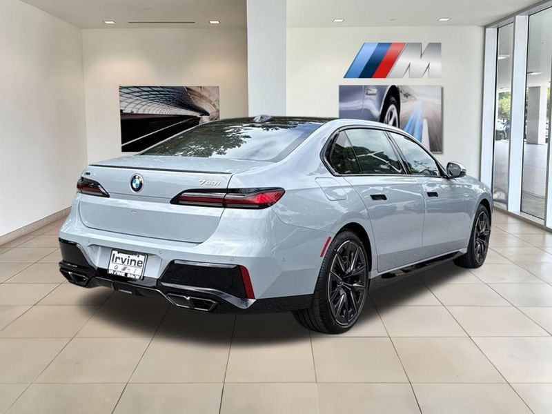 2025 BMW 7 Series 760i xDriveImage 6