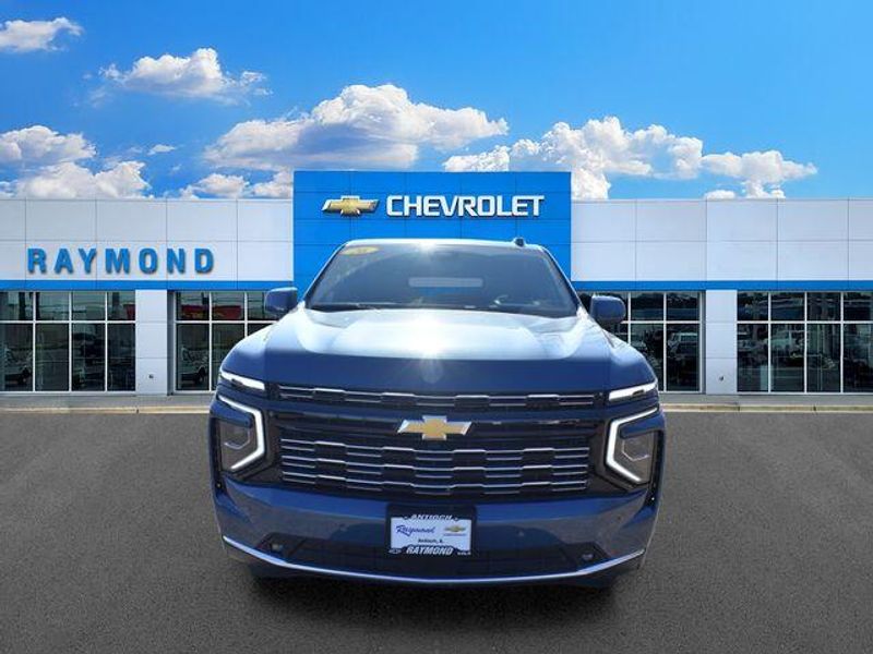New 2026 Chevrolet Suburban High CountryImage 9
