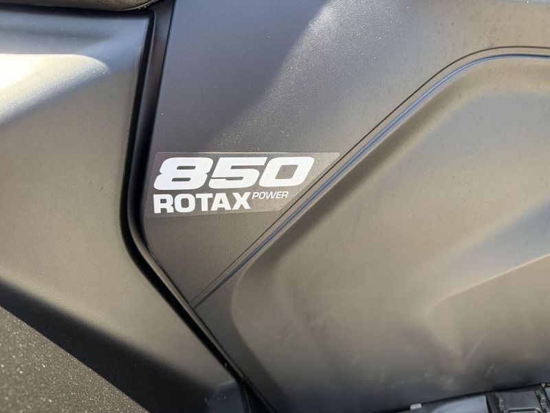 New 2026 Can-Am OUTLANDER DPS 850 Image 30