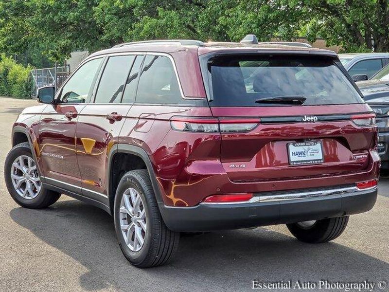 2022 Jeep Grand Cherokee Limited photo 4