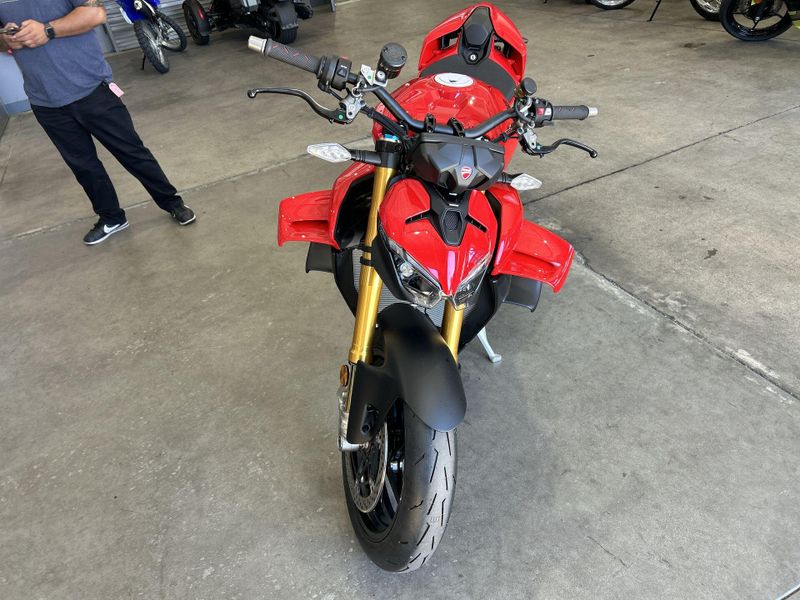 New 2026 Ducati STREETFIGHTER V4 S Image 19