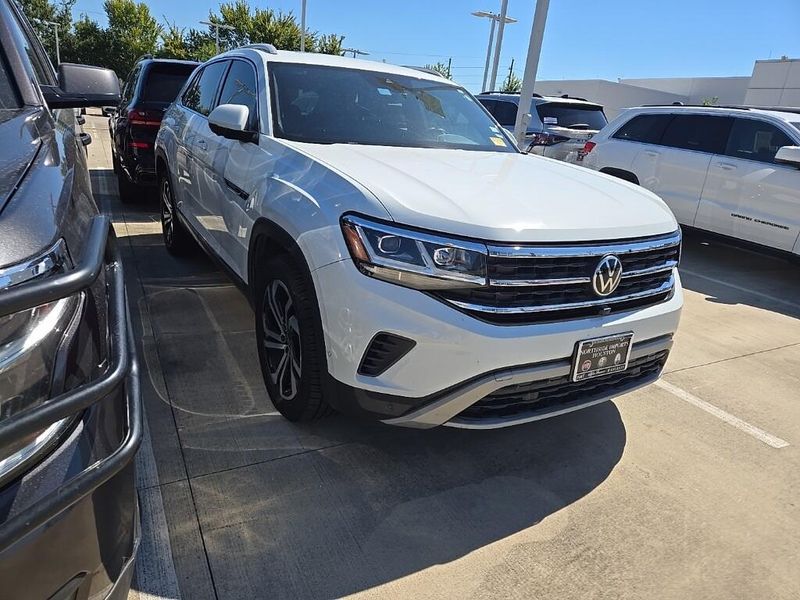 Used 2021 Volkswagen Atlas Cross Sport 3.6L V6 SEL PremiumImage 2