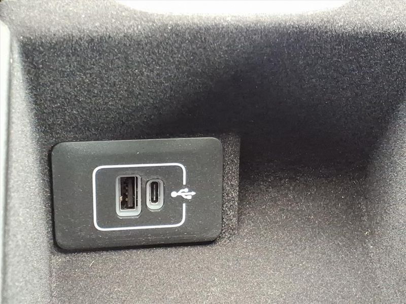 New 2026 Maserati Grecale ModenaImage 9