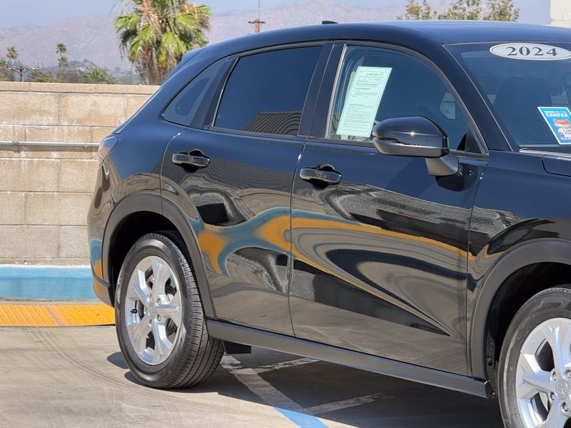 Used 2024 Honda HR-V LXImage 5