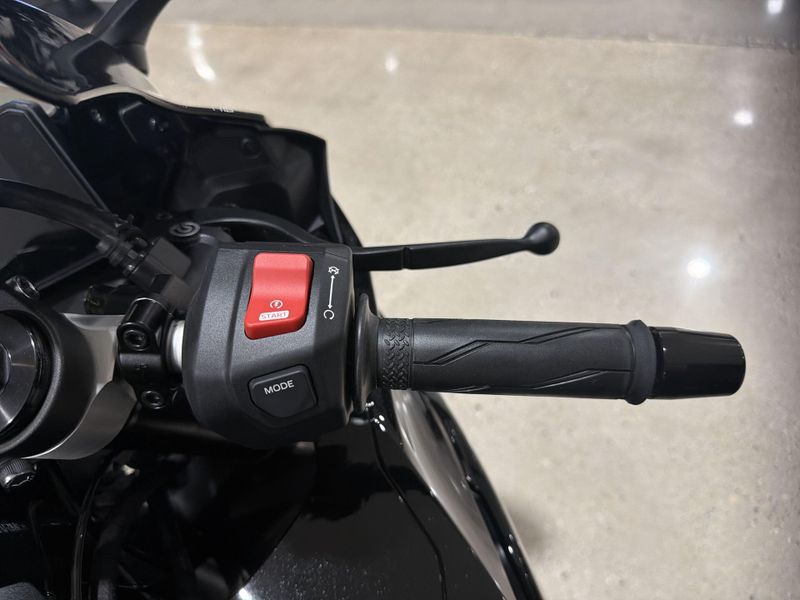 New 2026 Yamaha YZF-R7 Image 24