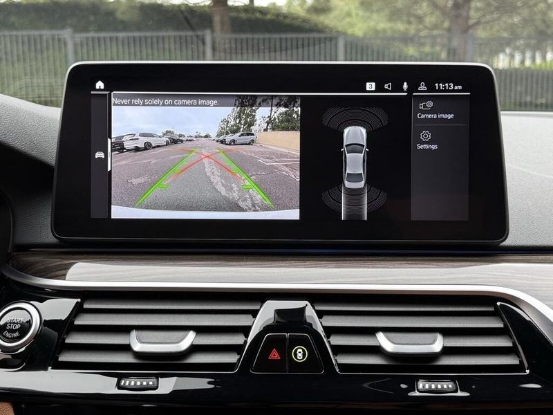 Used 2023 BMW 5 Series 530e iPerformanceImage 28