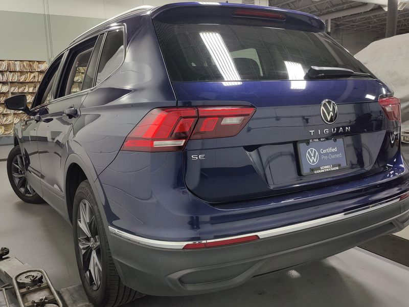 Used 2022 Volkswagen Tiguan SE 4-Motion AWDImage 7