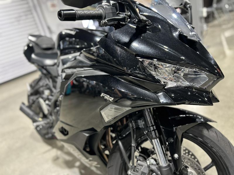 Used 2024 Kawasaki NINJA ZX-4RR Image 21